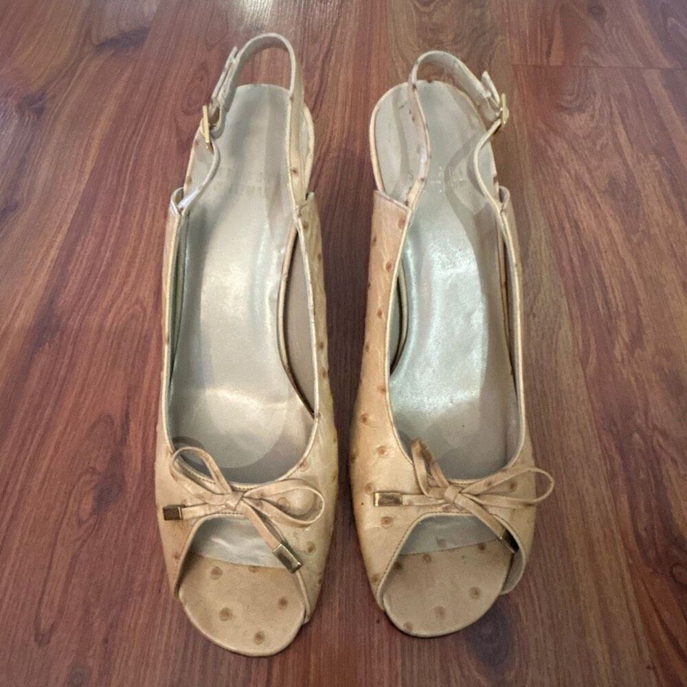 Stuart Weitzman tan ostrich leather peep toe sandal heels size 7.5